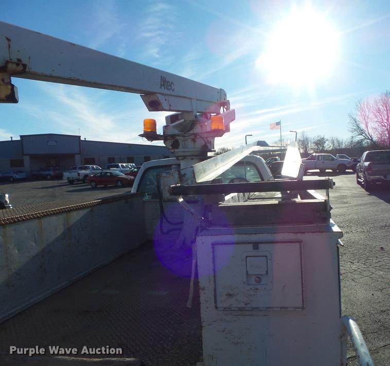 image for item DB6268 2000 Ford F350 Super Duty XL bucket truck