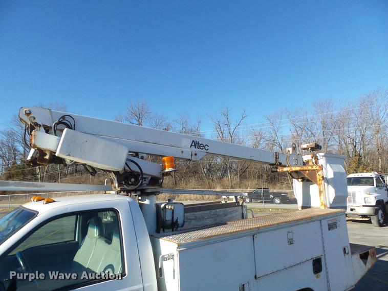 image for item DB6268 2000 Ford F350 Super Duty XL bucket truck