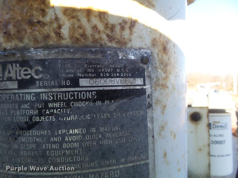 image for item DB6268 2000 Ford F350 Super Duty XL bucket truck