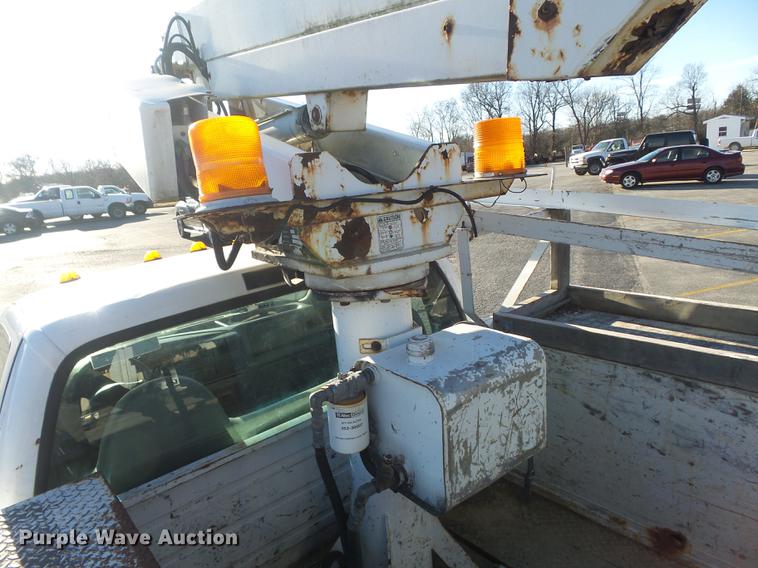 image for item DB6268 2000 Ford F350 Super Duty XL bucket truck
