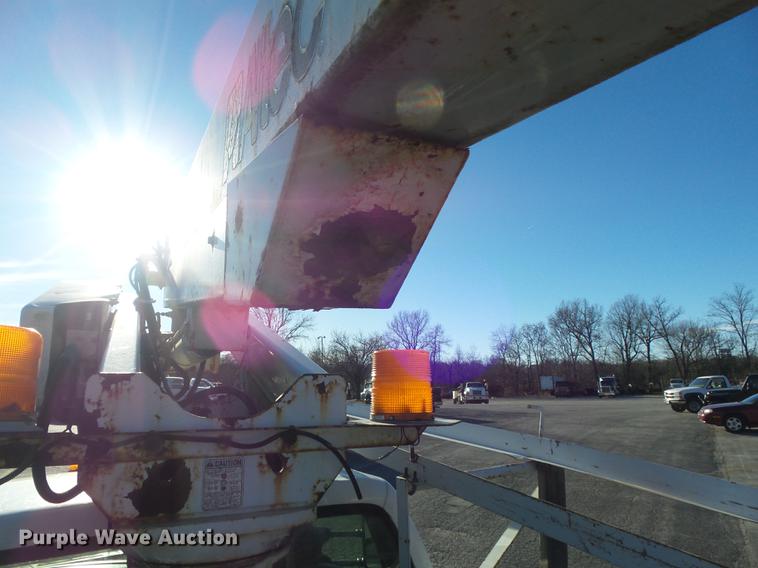 image for item DB6268 2000 Ford F350 Super Duty XL bucket truck