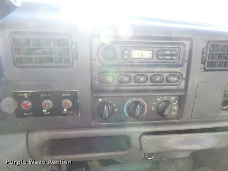 image for item DB6268 2000 Ford F350 Super Duty XL bucket truck