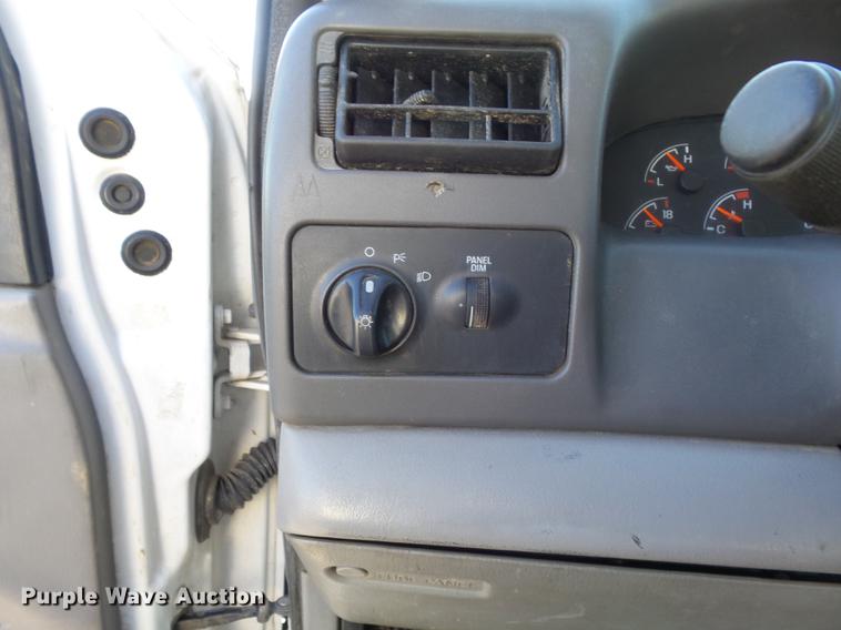 image for item DB6268 2000 Ford F350 Super Duty XL bucket truck