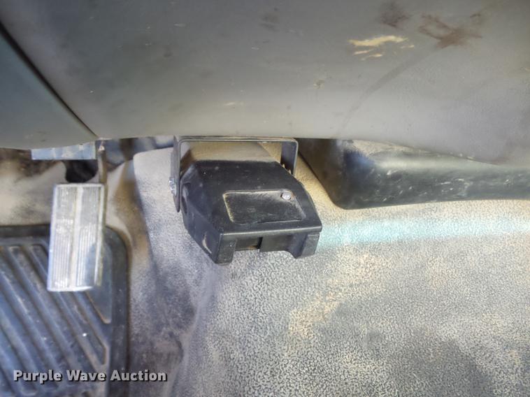 image for item DB6268 2000 Ford F350 Super Duty XL bucket truck