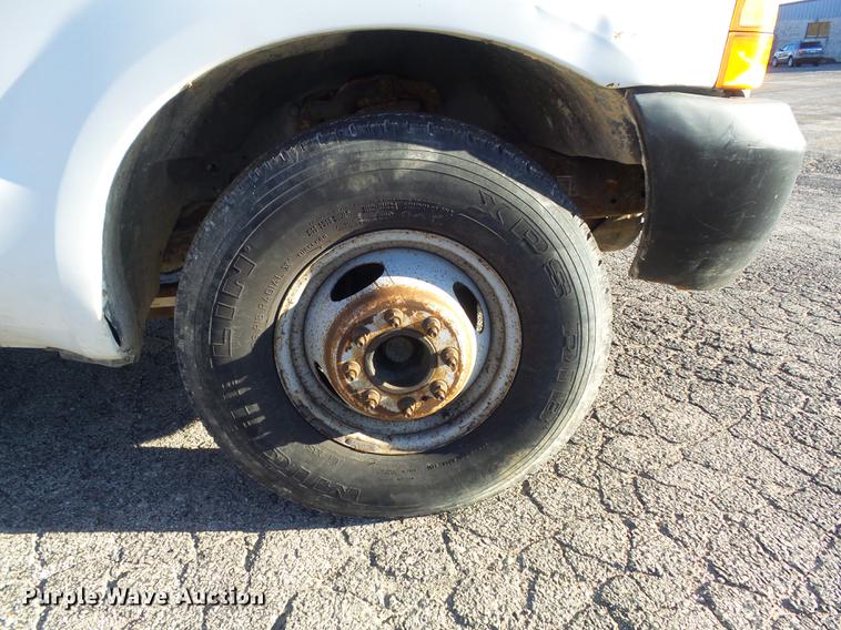 image for item DB6268 2000 Ford F350 Super Duty XL bucket truck