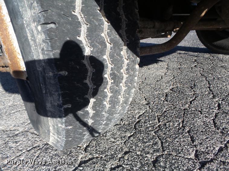 image for item DB6268 2000 Ford F350 Super Duty XL bucket truck