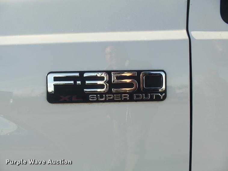 image for item DB6268 2000 Ford F350 Super Duty XL bucket truck