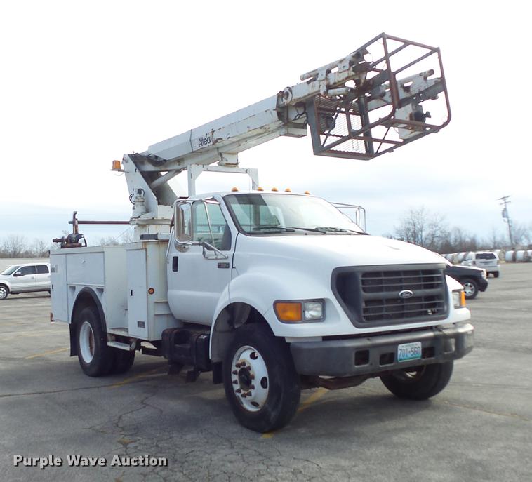image for item DB6269 2000 Ford F650 Super Duty XL bucket truck