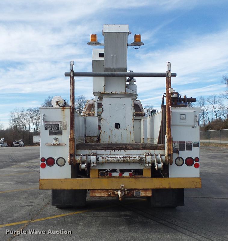 image for item DB6269 2000 Ford F650 Super Duty XL bucket truck