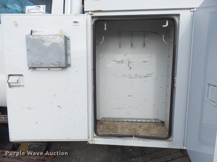 image for item DB6269 2000 Ford F650 Super Duty XL bucket truck