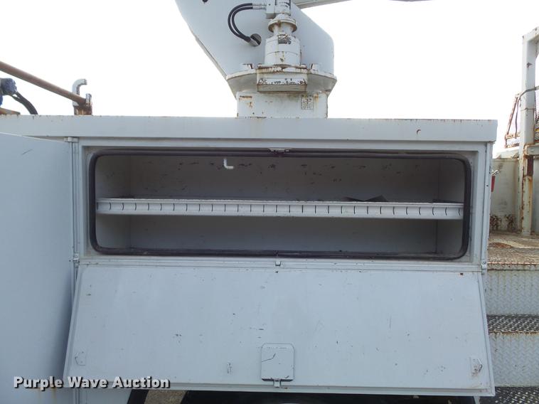 image for item DB6269 2000 Ford F650 Super Duty XL bucket truck