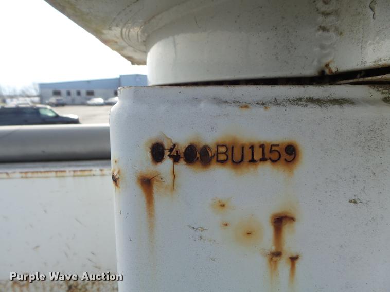 image for item DB6269 2000 Ford F650 Super Duty XL bucket truck