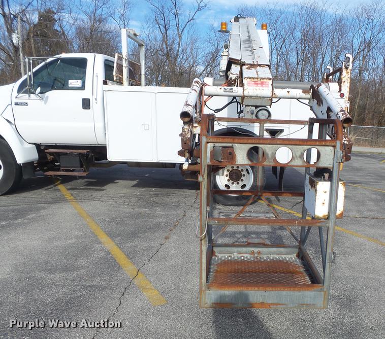 image for item DB6269 2000 Ford F650 Super Duty XL bucket truck