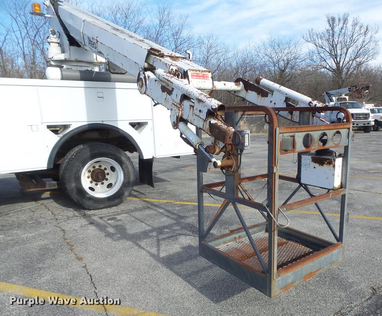 image for item DB6269 2000 Ford F650 Super Duty XL bucket truck