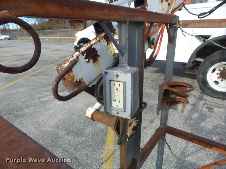 image for item DB6269 2000 Ford F650 Super Duty XL bucket truck