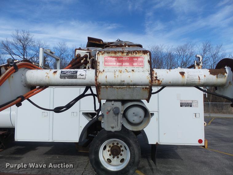 image for item DB6269 2000 Ford F650 Super Duty XL bucket truck