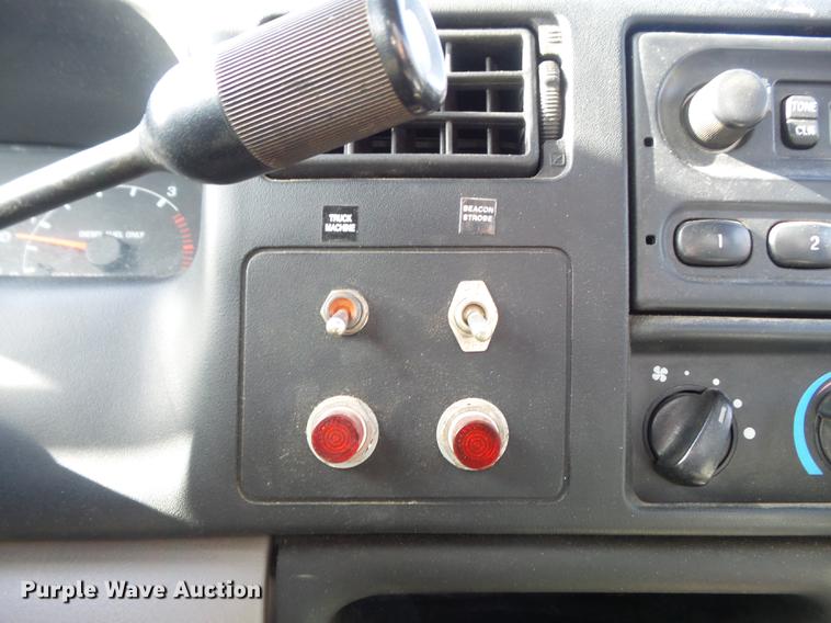 image for item DB6269 2000 Ford F650 Super Duty XL bucket truck