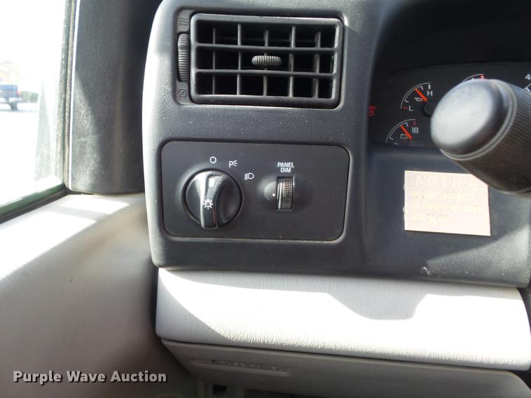 image for item DB6269 2000 Ford F650 Super Duty XL bucket truck