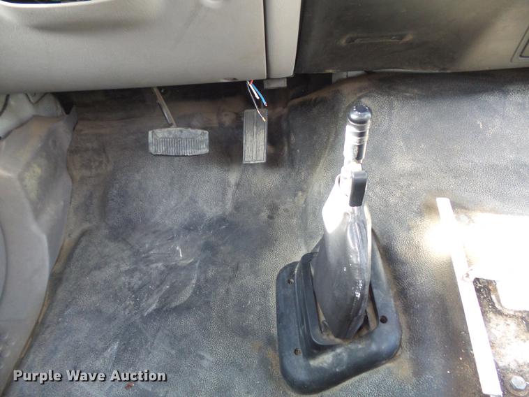 image for item DB6269 2000 Ford F650 Super Duty XL bucket truck