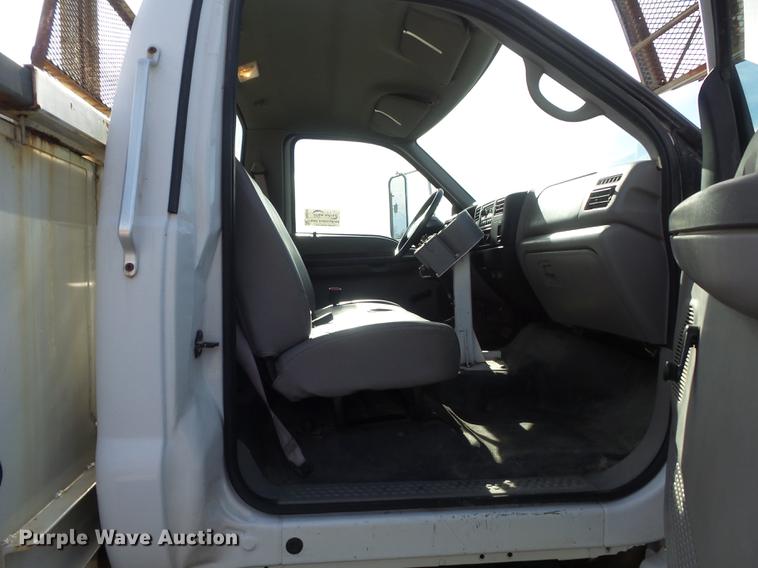 image for item DB6269 2000 Ford F650 Super Duty XL bucket truck