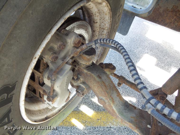 image for item DB6269 2000 Ford F650 Super Duty XL bucket truck