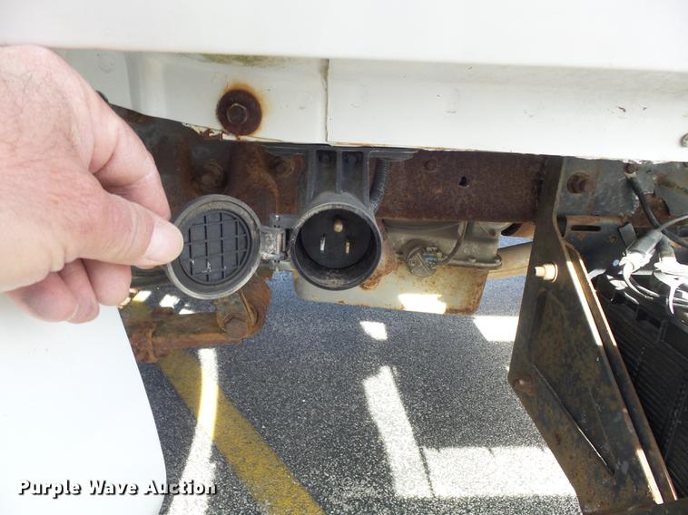 image for item DB6269 2000 Ford F650 Super Duty XL bucket truck