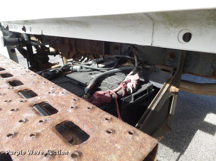 image for item DB6269 2000 Ford F650 Super Duty XL bucket truck