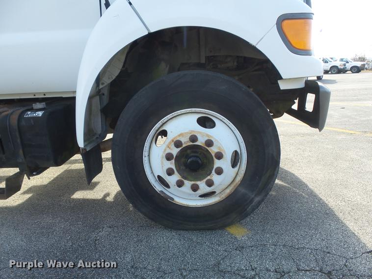 image for item DB6269 2000 Ford F650 Super Duty XL bucket truck