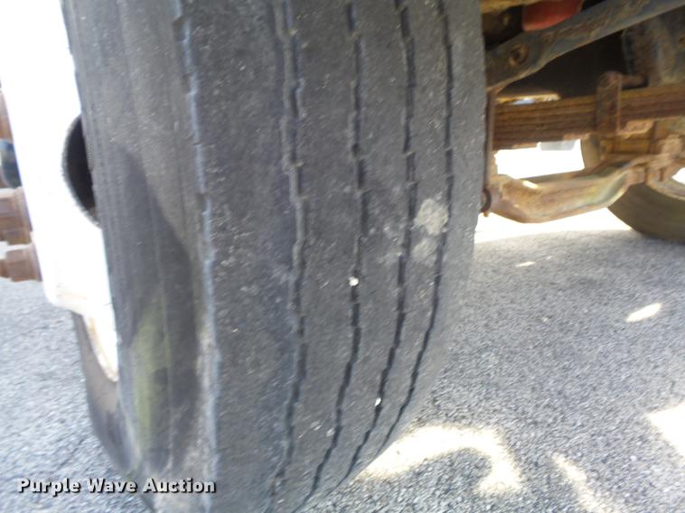 image for item DB6269 2000 Ford F650 Super Duty XL bucket truck