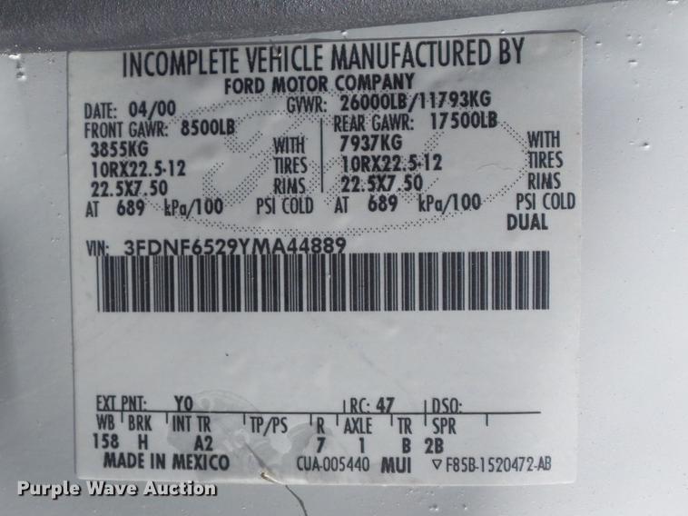 image for item DB6269 2000 Ford F650 Super Duty XL bucket truck