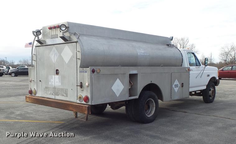 image for item DB6270 1991 Ford F450 Super Duty fuel truck