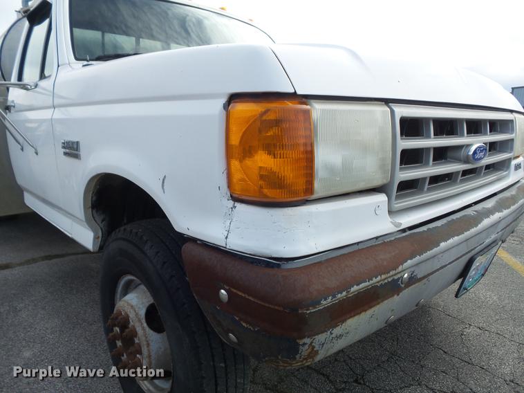 image for item DB6270 1991 Ford F450 Super Duty fuel truck