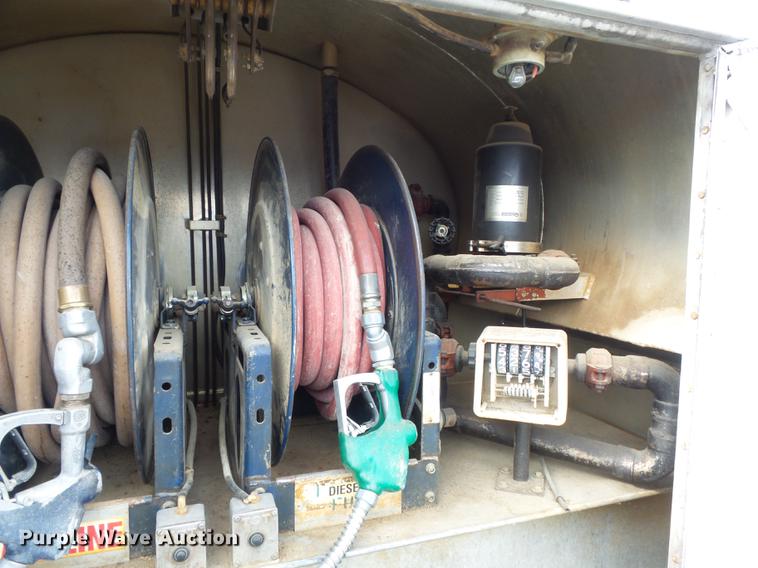 image for item DB6270 1991 Ford F450 Super Duty fuel truck