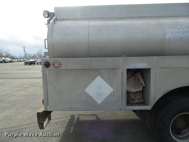 image for item DB6270 1991 Ford F450 Super Duty fuel truck