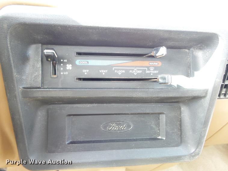 image for item DB6270 1991 Ford F450 Super Duty fuel truck