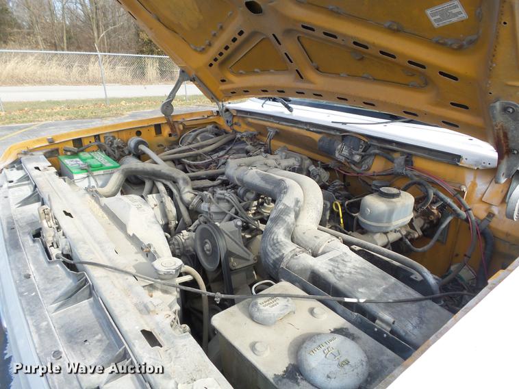 image for item DB6270 1991 Ford F450 Super Duty fuel truck