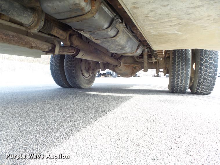 image for item DB6270 1991 Ford F450 Super Duty fuel truck