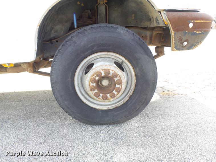 image for item DB6270 1991 Ford F450 Super Duty fuel truck