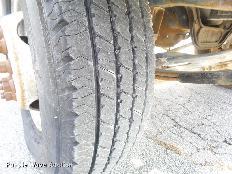 image for item DB6270 1991 Ford F450 Super Duty fuel truck