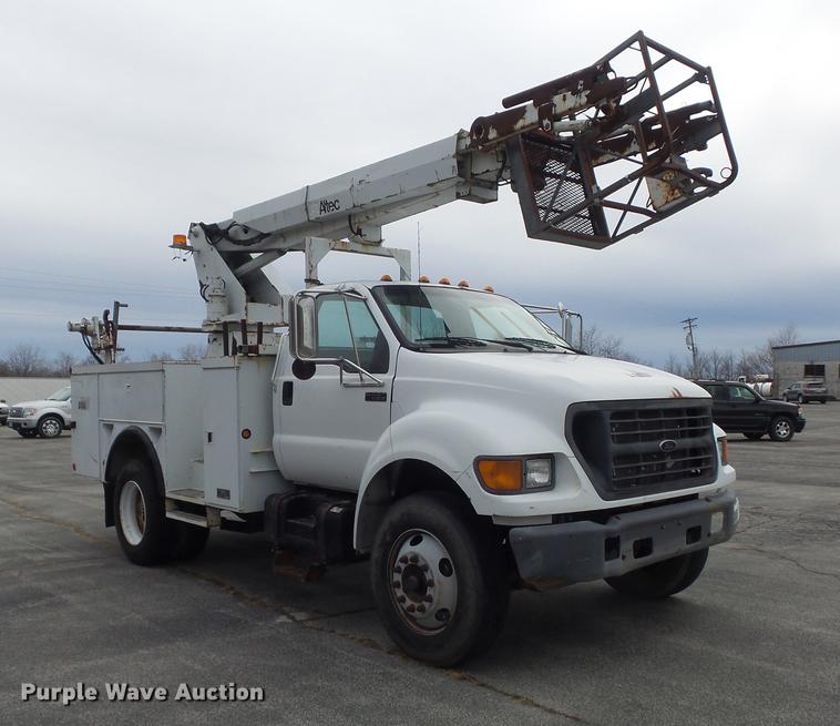 image for item DB6271 2000 Ford F650 Super Duty XL bucket truck
