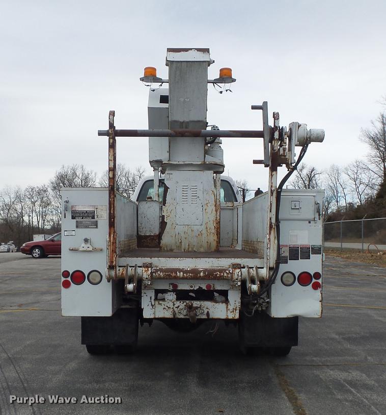 image for item DB6271 2000 Ford F650 Super Duty XL bucket truck