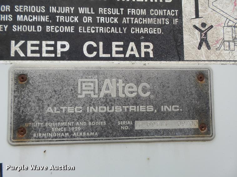 image for item DB6271 2000 Ford F650 Super Duty XL bucket truck