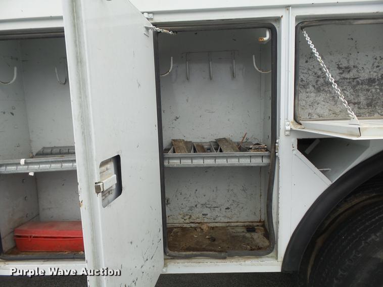 image for item DB6271 2000 Ford F650 Super Duty XL bucket truck