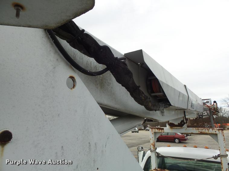 image for item DB6271 2000 Ford F650 Super Duty XL bucket truck