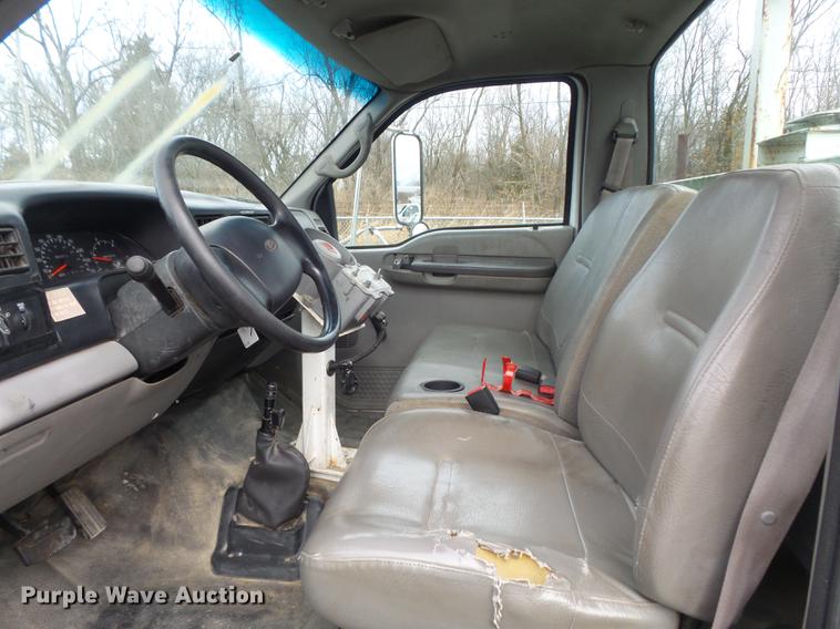 image for item DB6271 2000 Ford F650 Super Duty XL bucket truck