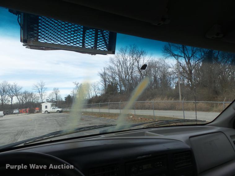 image for item DB6271 2000 Ford F650 Super Duty XL bucket truck