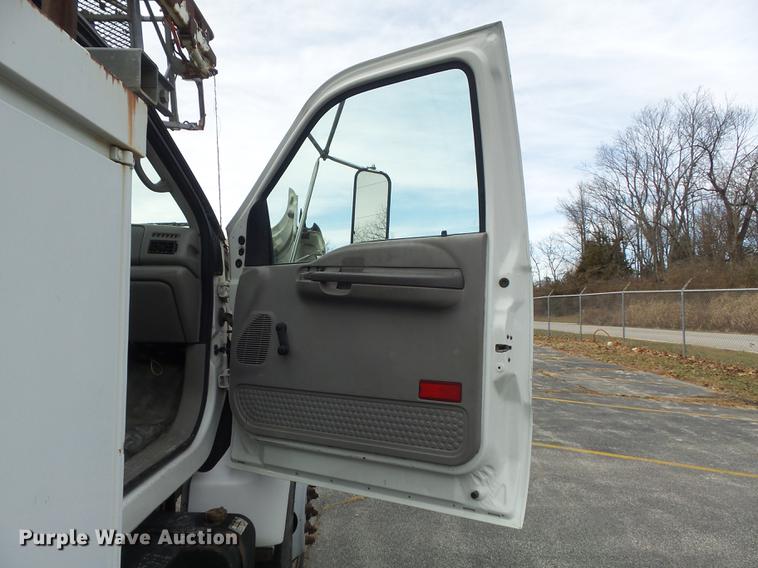 image for item DB6271 2000 Ford F650 Super Duty XL bucket truck
