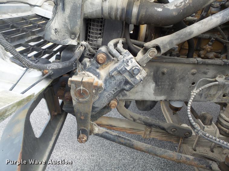 image for item DB6271 2000 Ford F650 Super Duty XL bucket truck