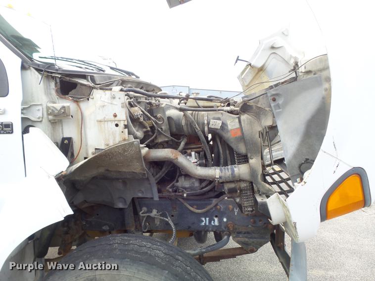 image for item DB6271 2000 Ford F650 Super Duty XL bucket truck