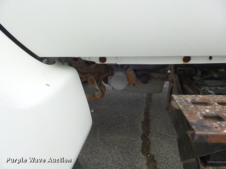 image for item DB6271 2000 Ford F650 Super Duty XL bucket truck